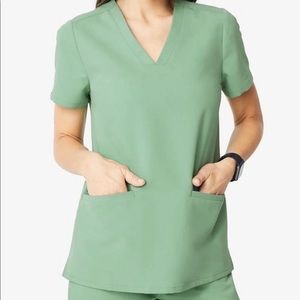 FIGS Jade three pocket Casma top XS NWT